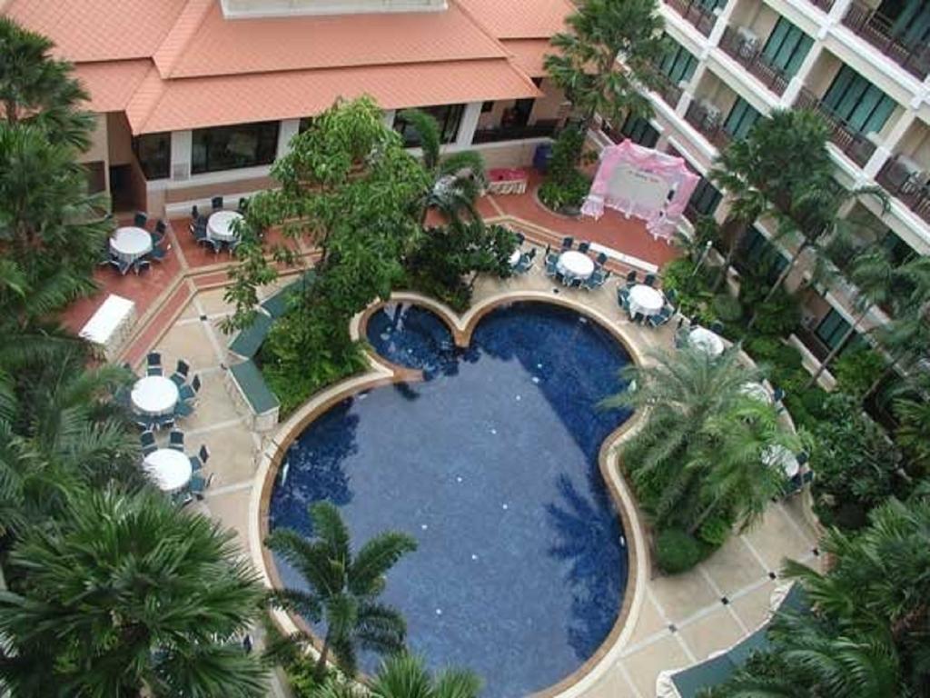 Le Casa Bangsaen Hotel Exterior photo